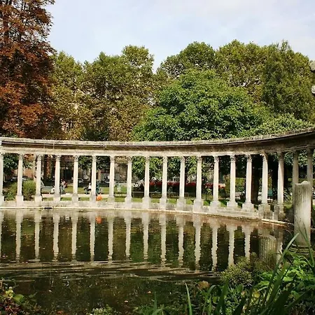 Apartment Chic Parisien, Parc Monceau *
